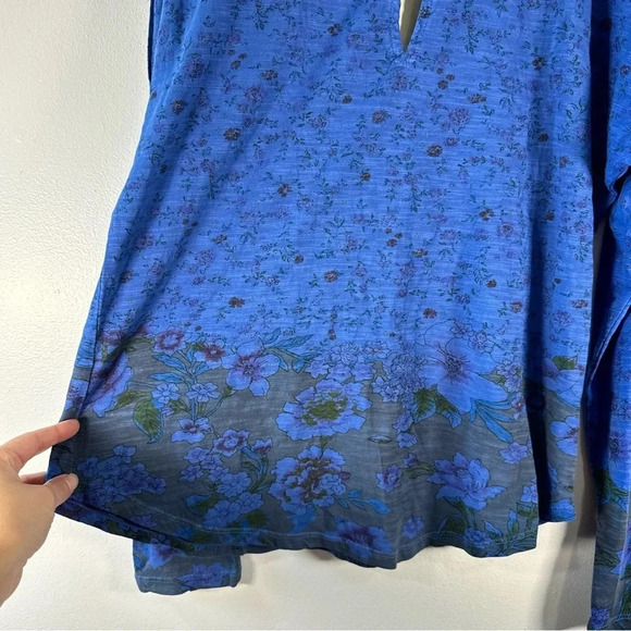 NWT Lucky Brand Women's Cotton Slit Sleeve Keyhole Floral Blue Top - Picture 6 of 8